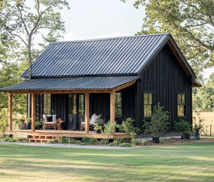 Cottage style home exterior